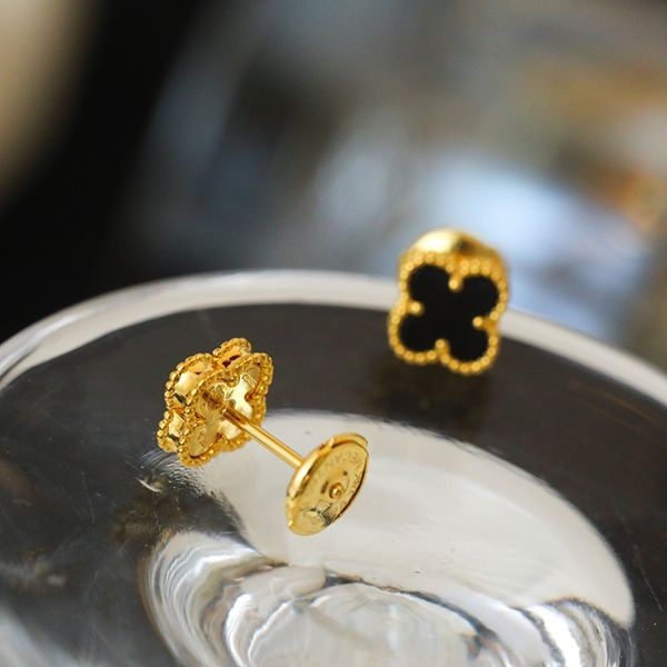 可愛い ヴァンクリーフ＆アーペル アルハンブラ ピアス 偽物 vah04662N級品