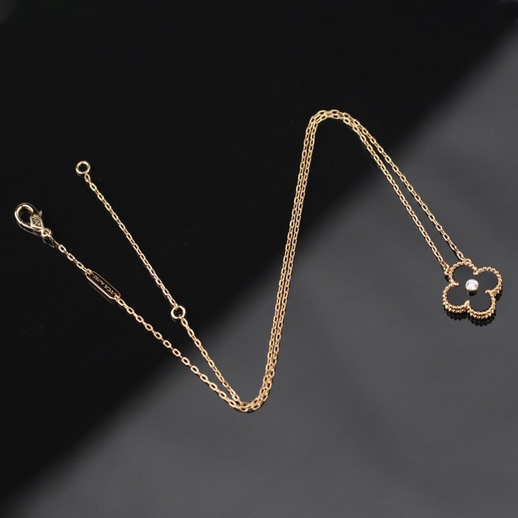 目を惹くカラー 【ヴァンクリーフ＆アーペル コピー】アルハンブラペンダント vah89732最高級