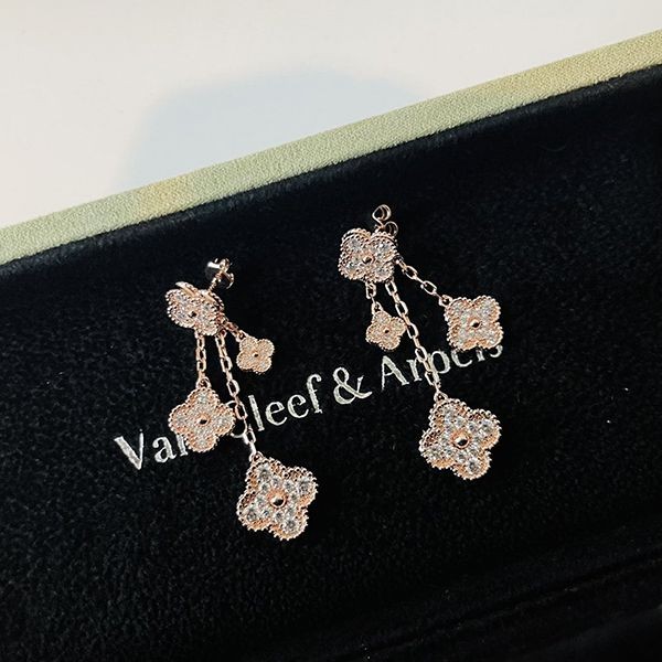 可愛い ヴァンクリーフ＆アーペル コピーマジック アルハンブラ イヤリング vaj44104N級品