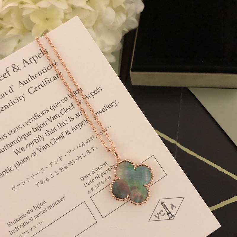 追跡付き発送 ヴァンクリーフアンドアーペル コピー ヴィンテージ アルハンブラ ペンダント vau93018最高級