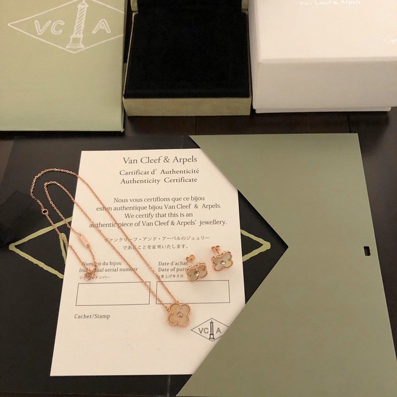超希少！ヴァンクリーフ&アーペル ヴィンテージ アルハンブラ ピアス 偽物 vay86536激安送料無料