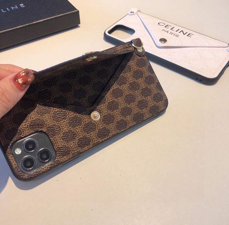 送料込【セリーヌ】NEW♪ストラップ付き iPhone 11/12 Pro ケース Cee37013品質保証
