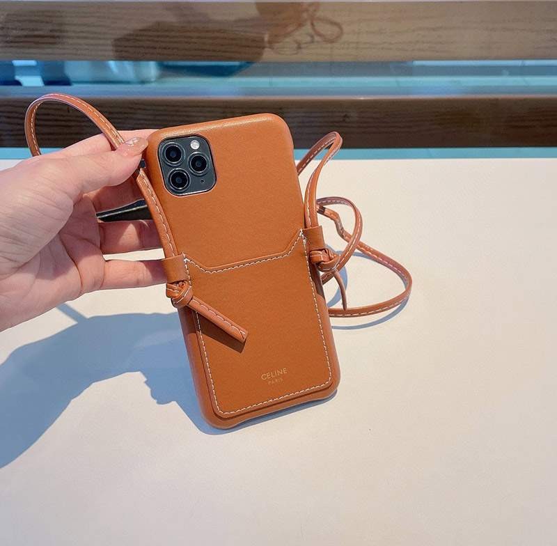 セリーヌ☆トリオンフ コピーストラップ付き iPhone11/12 pro ケース♪ Ces83619