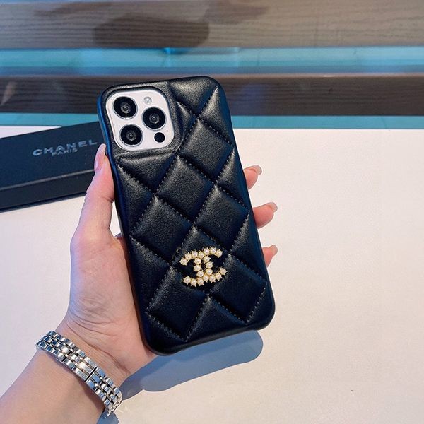 目を惹くカラー☆シャネル  iPhone13 偽物/14Proケース shl73805代引きを販売