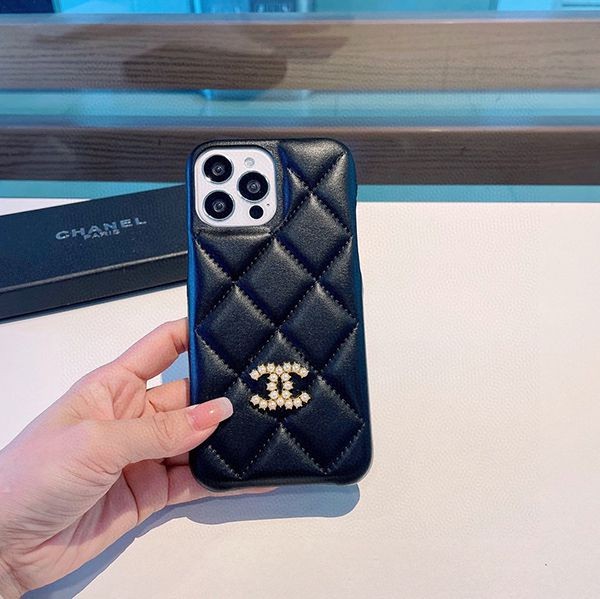 目を惹くカラー☆シャネル  iPhone13 偽物/14Proケース shl73805品質保証