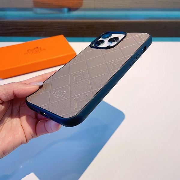 完売必至 エルメス iphone13/14Proケース 偽物 eru23797代引きを販売