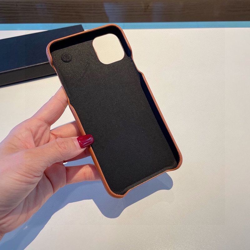 春もの新作【ロエベ iPhoneケース コピー】レザー iPhone用ケース lop35085最高級