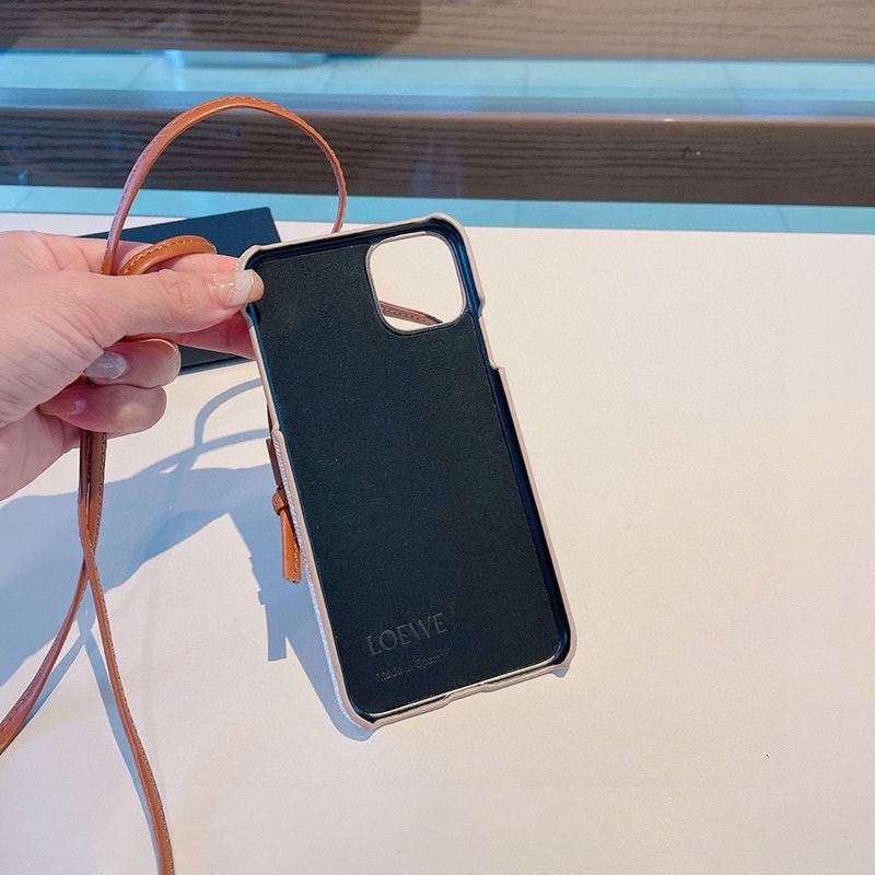 日本未入荷【ロエベ iPhone13ケース スーパーコピー】レザー スマホケース lov60307N級品
