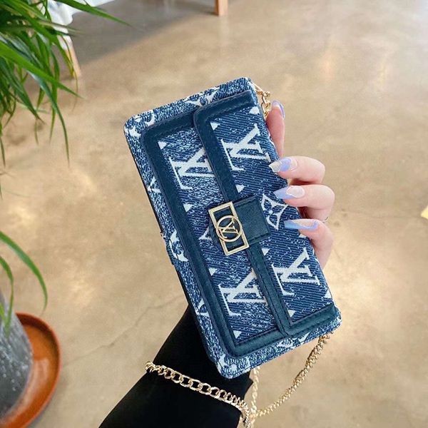 大人気！ルイヴィトン チェーン付き携帯電話バッグ コピー vuh16247