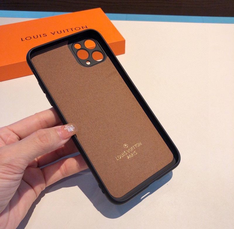 秋冬新作ルイヴィトン スマホケース iphoneケース スーパーコピー vuh93965激安送料無料