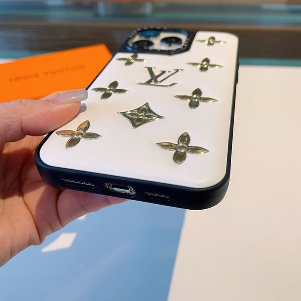 ルイヴィトン iphone13/14Proケース 偽物 vuv67974N級品