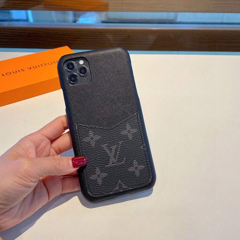 目を惹く新作 ルイヴィトン iPhoneケース 偽物 ブラック スカーレット LVロゴ vuw53327激安送料無料