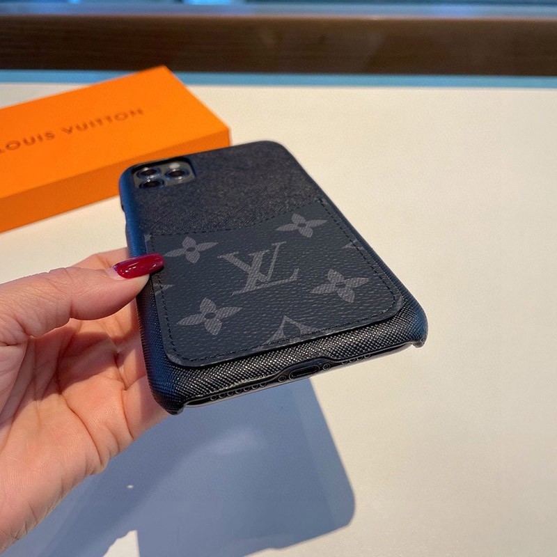 目を惹く新作 ルイヴィトン iPhoneケース 偽物 ブラック スカーレット LVロゴ vuw53327高い品質