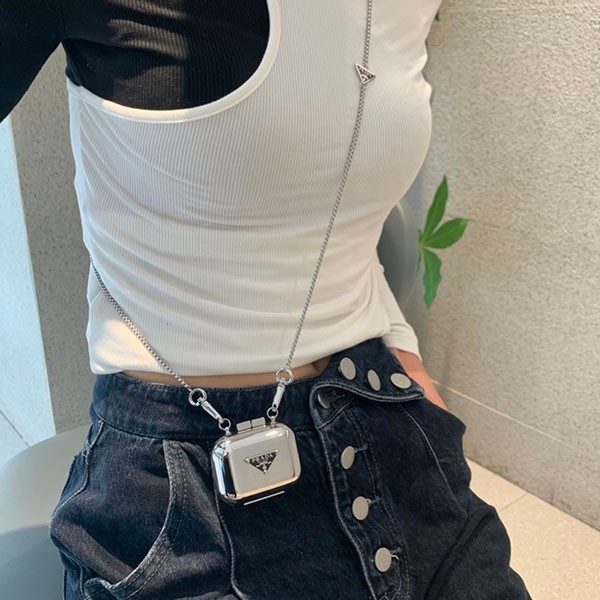 大人気!プラダ airpods ケース イヤホンケース 偽物 メッキ 光沢感 pui66880通販