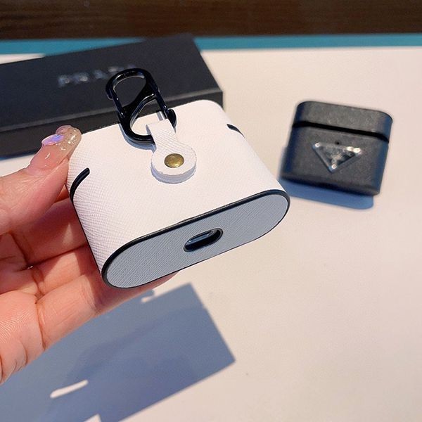 お洒落で可愛い プラダ レザー AirPods Proケース コピー puj21020人気