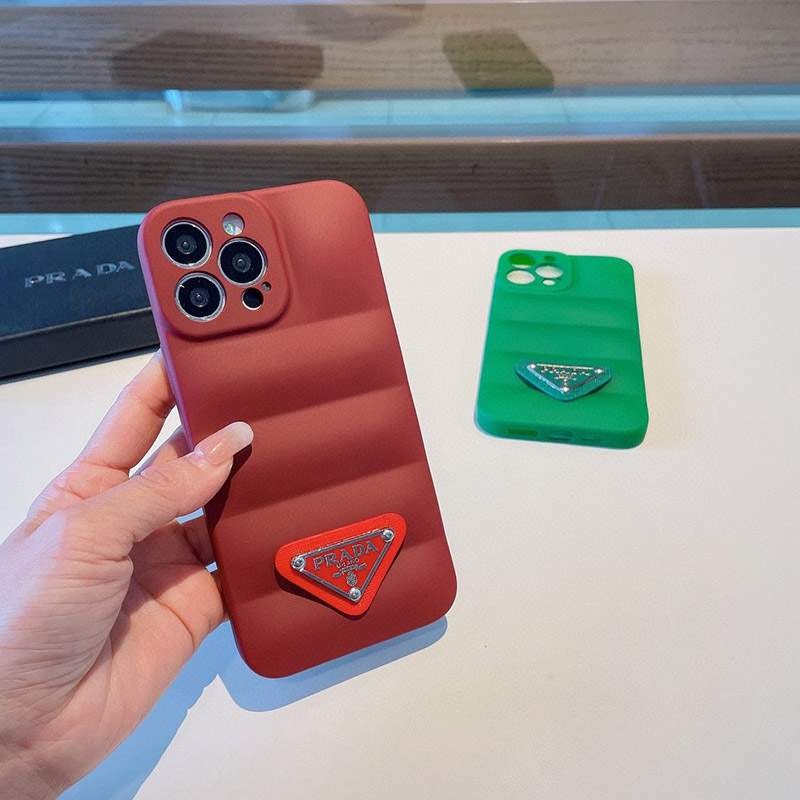 希少色 プラダ iPhoneケース 偽物 トライアングルロ iPhone12/13/proケース pum54136N級品