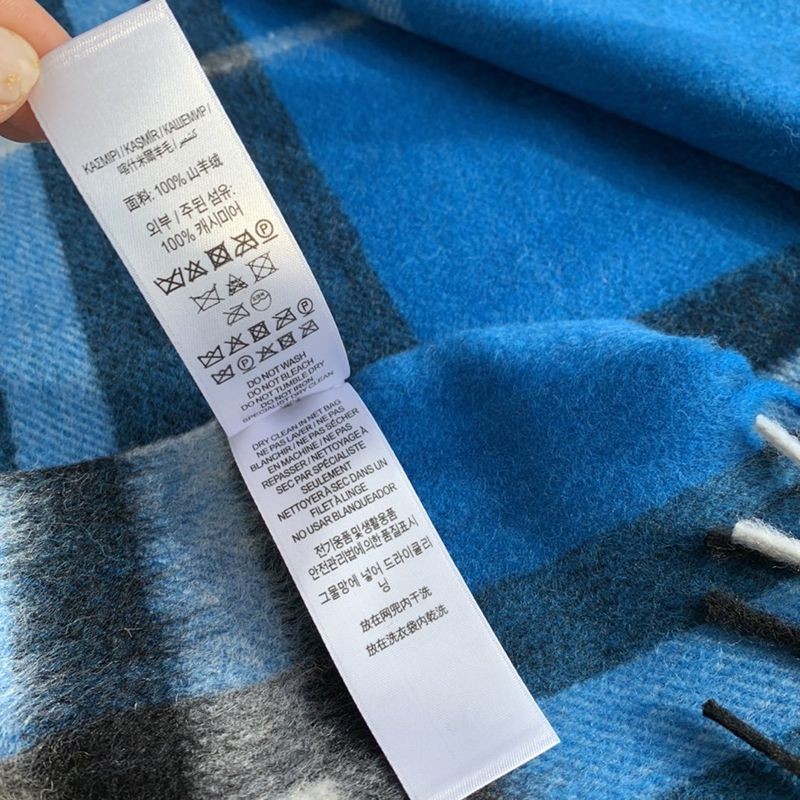 送料込バーバリー コピー クラシック カシミヤ チェック マフラー Bam18698品質保証
