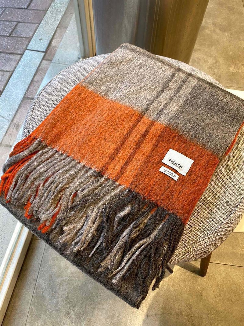 希少色バーバリー コピー クラシック カシミヤ チェック マフラー Ban98471通販
