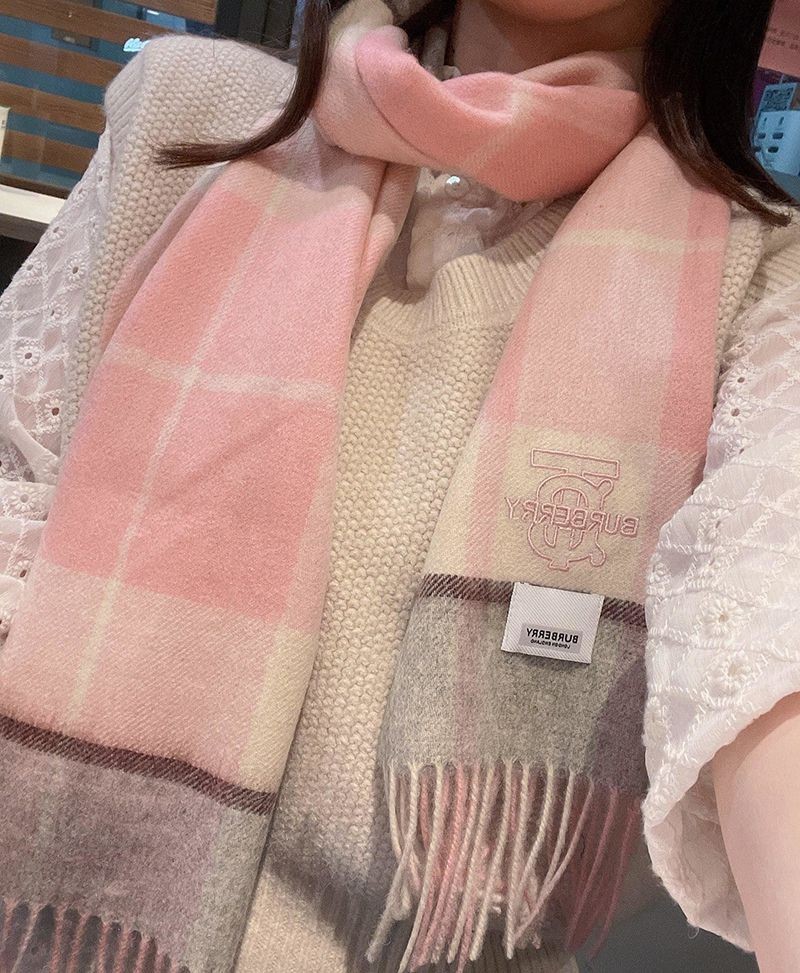 《大人気》バーバリー クラシック カシミヤ チェック マフラー 偽物 Bar91048品質保証