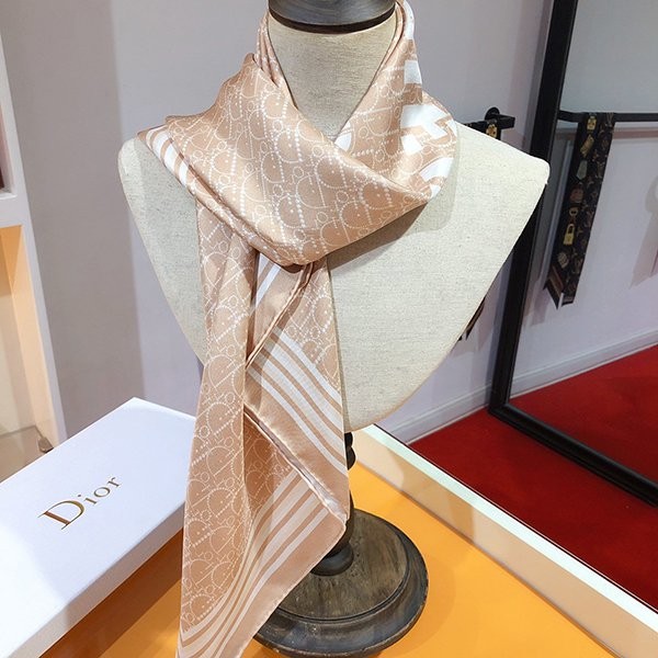 早い者勝ち♡ディオール シルクスカーフ スーパーコピー deb17145N級品