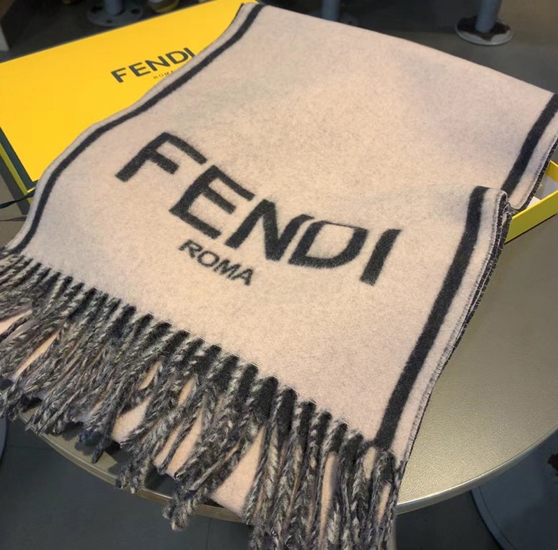超話題!フェンディ マフラー コピー スカーフ ウール インターシャ タッセル fen37688高い品質