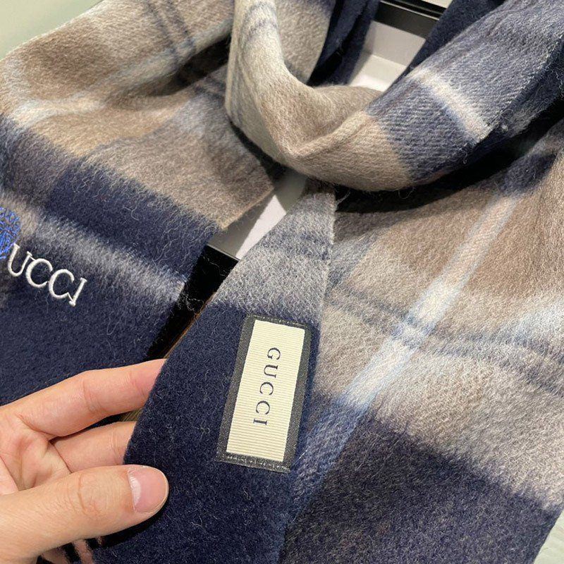 ★日本!!人気！グッチ チェック カシミヤ スカーフ 偽物 gue45507代引きを販売