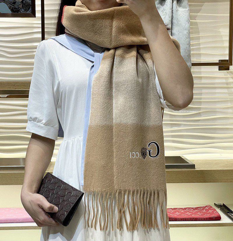 ★日本!!人気！グッチ グラフィックカシミヤスカーフコピー gug00965代引きを販売