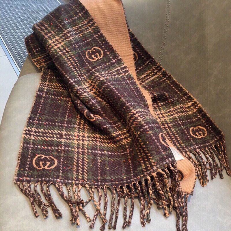 目を惹くカラー グッチ チェック カシミヤ スカーフ gus90494最高級