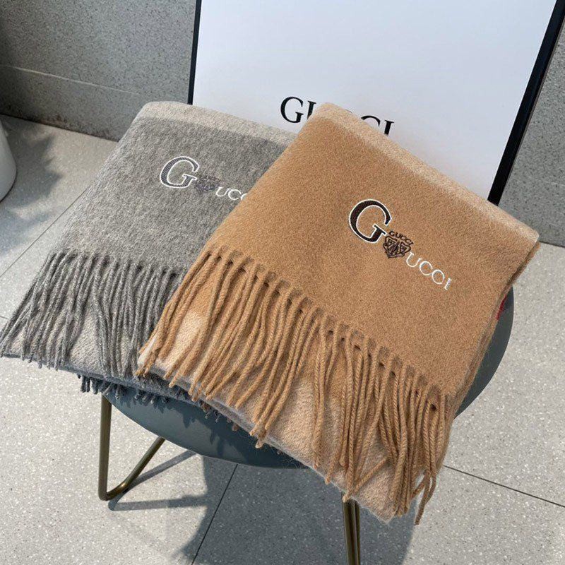 完売必至 グッチ 偽物 グラフィックカシミヤスカーフ guv00056通販