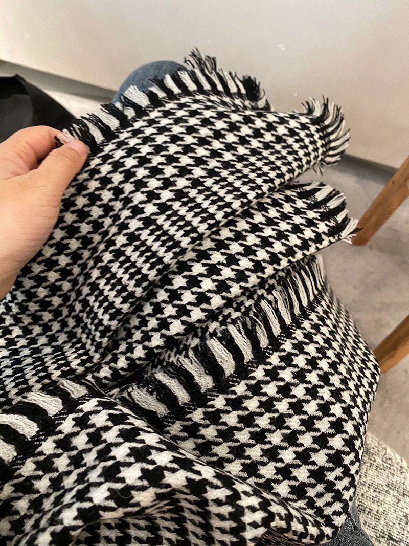 ★日本!!人気！グッチ 千鳥柄 カシミヤスカーフ guw27909代引きを販売