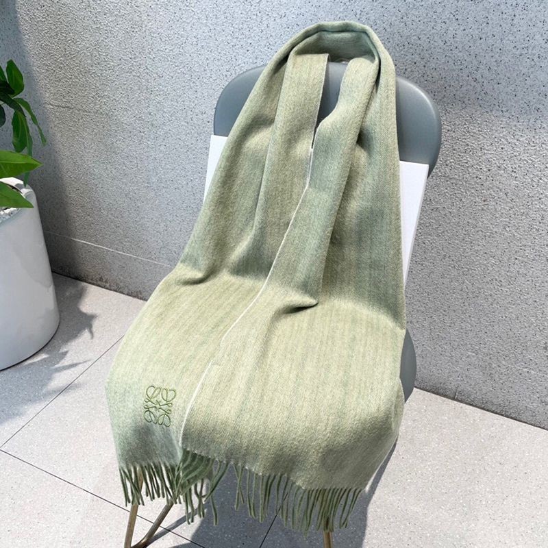 21-22AWロエベ カシミヤ マフラー 偽物 loa67137人気