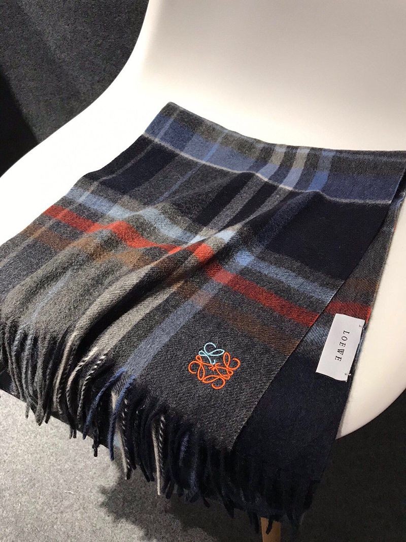 日本未入荷ロエベ チェック スカーフ コピー(カシミヤ) lor45946高い品質