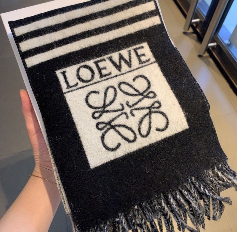 可愛いロエベ コピー ロゴストライプ スカーフ (カシミヤ) lov97443代引きを販売