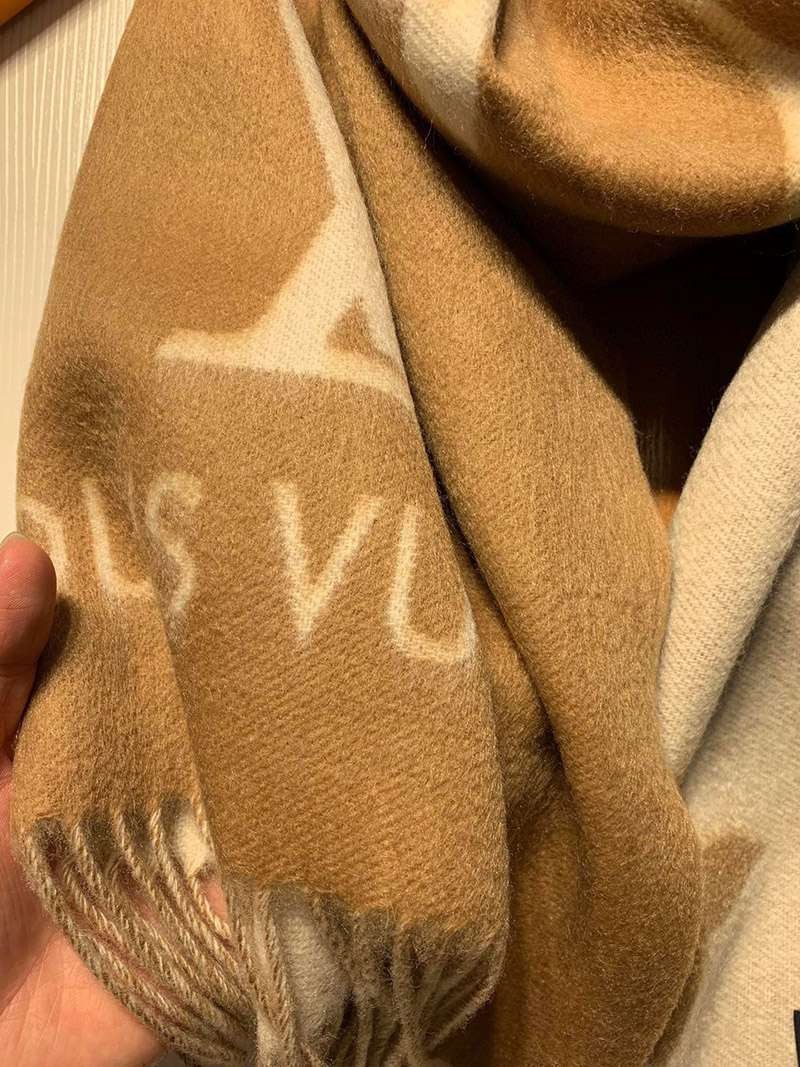 完売必至 お洒落に♪ルイヴィトン カシミヤ タッセル マフラ コピー vum94325N級品