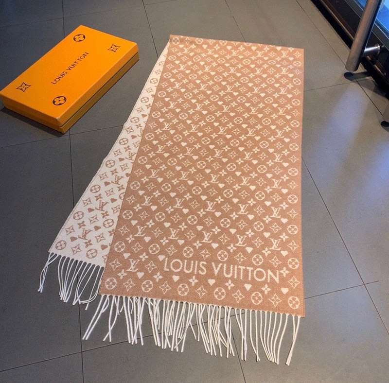 高品質♪♪♪ルイヴィトン カシミヤ タッセル マフラ 偽物 vur28982代引きを販売