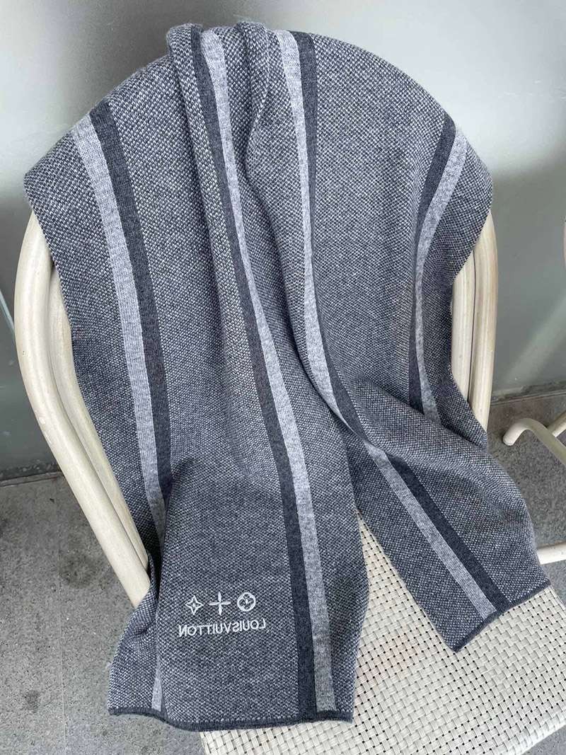 完売必至 ルイヴィトン メンズ カシミヤ タッセル マフラ 偽物 vur99682人気