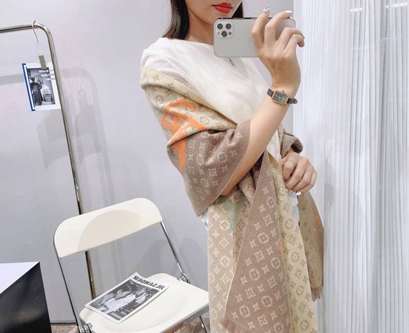 定番人気 ルイヴィトン カシミヤ・シルクマフラー vut26451高い品質