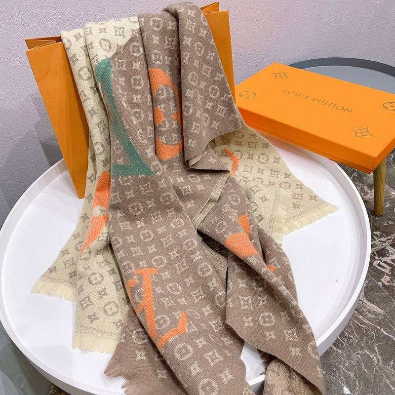 定番人気 ルイヴィトン カシミヤ・シルクマフラー vut26451N級品