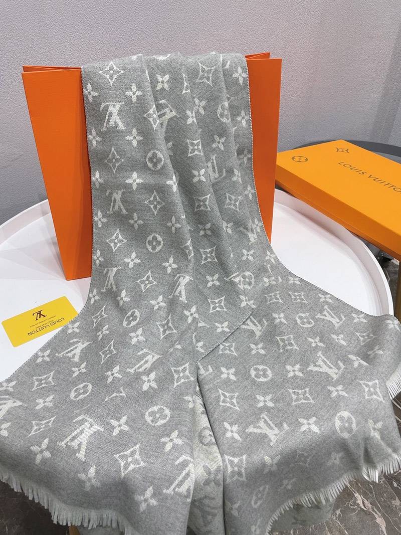 お洒落に♪ ルイヴィトン カシミヤ・シルクマフラー コピー vuu47655代引きを販売