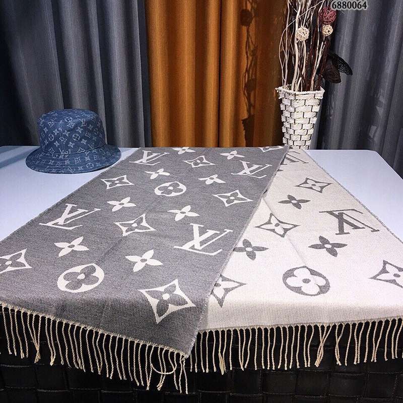 超話題!ルイヴィトン カシミヤ タッセル マフラ 偽物N級品 vuv26317激安送料無料