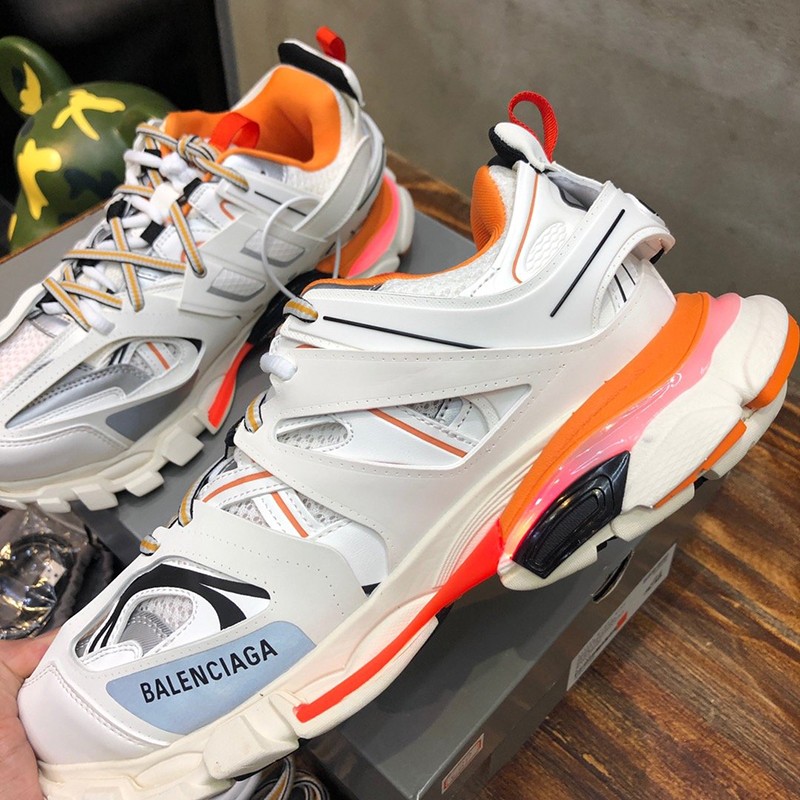欲しい♡超限定♪ バレンシアガ トラック コピー トレーナー スニーカー レースアップ 542436W1GB19059通販