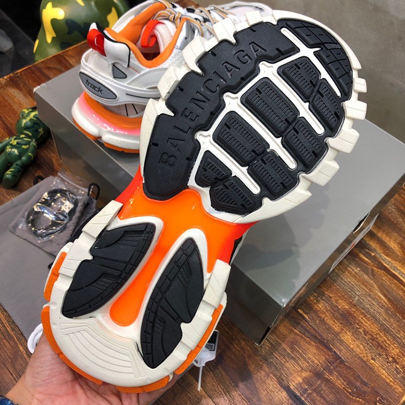 欲しい♡超限定♪ バレンシアガ トラック コピー トレーナー スニーカー レースアップ 542436W1GB19059N級品