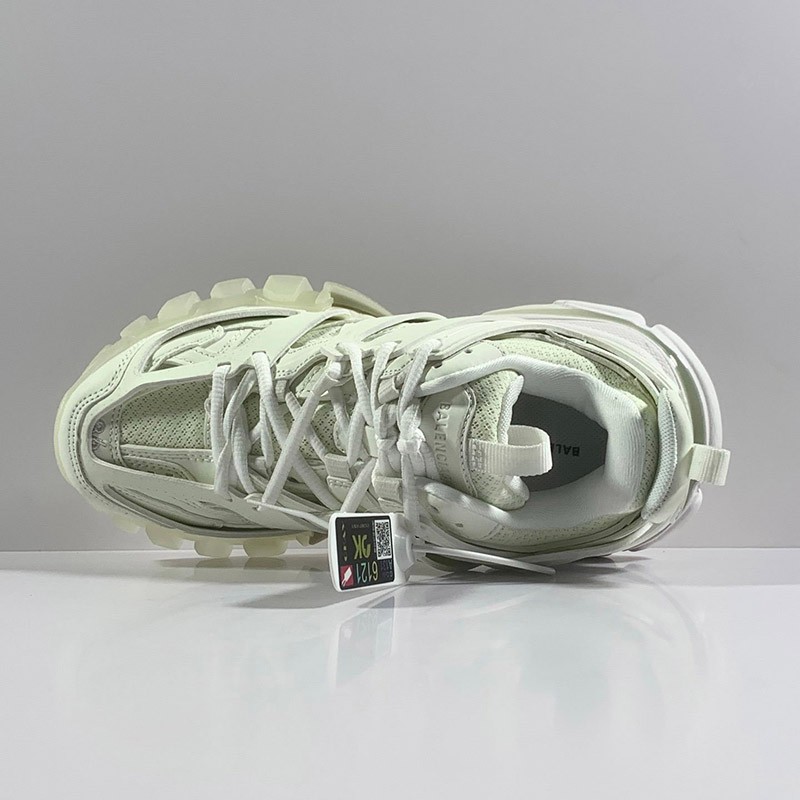 人気No1 バレンシアガ スニーカー コピー TRACK SNEAKER リサイクルソール 542436W3FE39000最高級