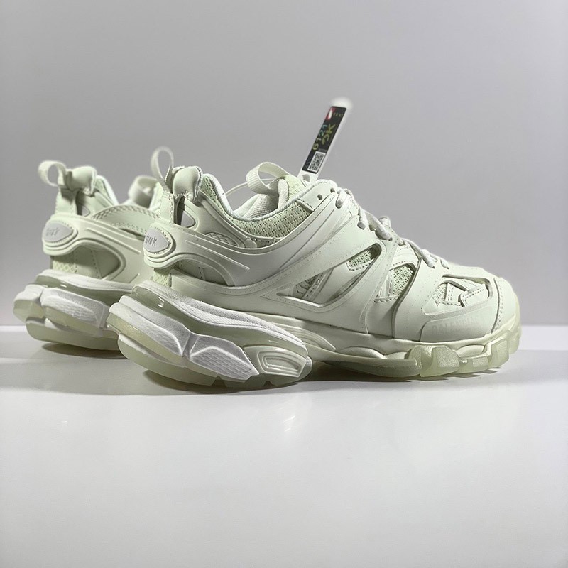 人気No1 バレンシアガ スニーカー コピー TRACK SNEAKER リサイクルソール 542436W3FE39000代引きを販売