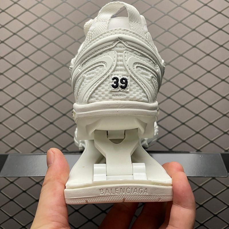 定番 [バレンシアガ Xパンダースニーカー 偽物]SNEAKERS X-PANDER★ 653870W2RA1212通販