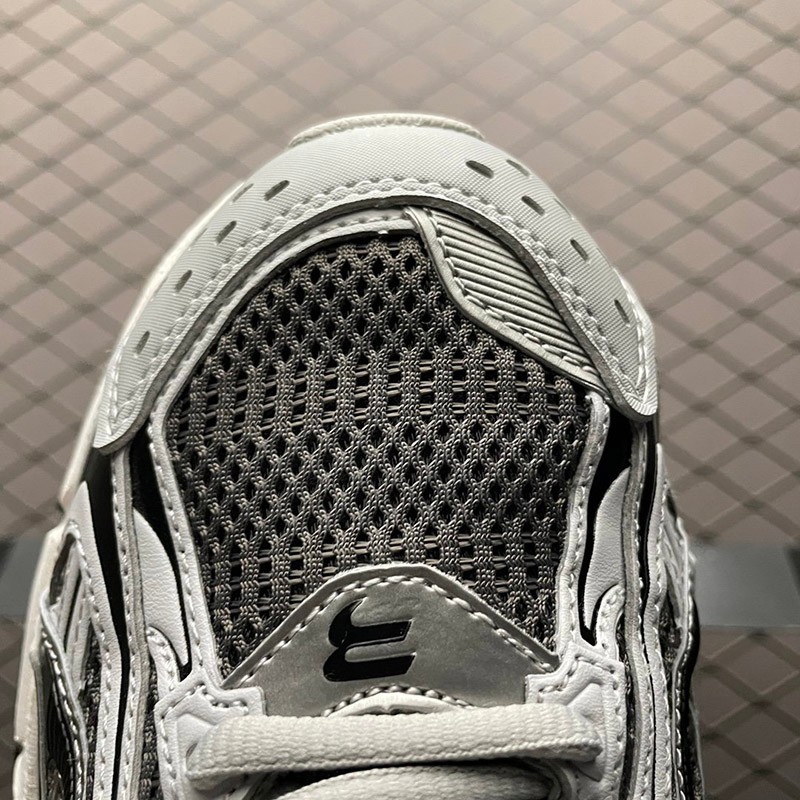 目を惹くカラー [バレンシアガ Xパンダースニーカー 偽物]SNEAKERS X-PANDER★ 653870W2RA31212N級品