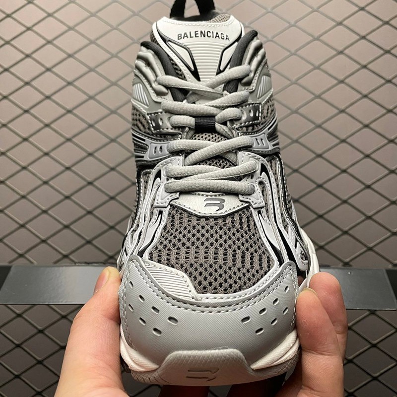 目を惹くカラー [バレンシアガ Xパンダースニーカー 偽物]SNEAKERS X-PANDER★ 653870W2RA31212代引きを販売