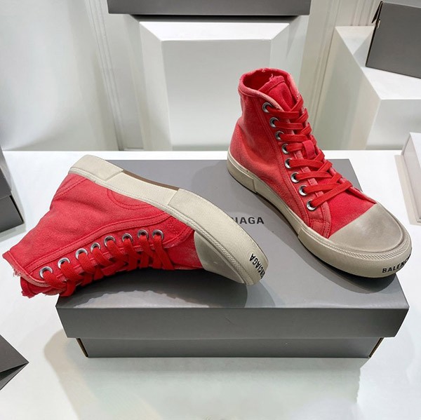 目を惹くカラーバレンシアガ 偽物 PARIS HIGH TOP スニーカー レッド bap22382N級品