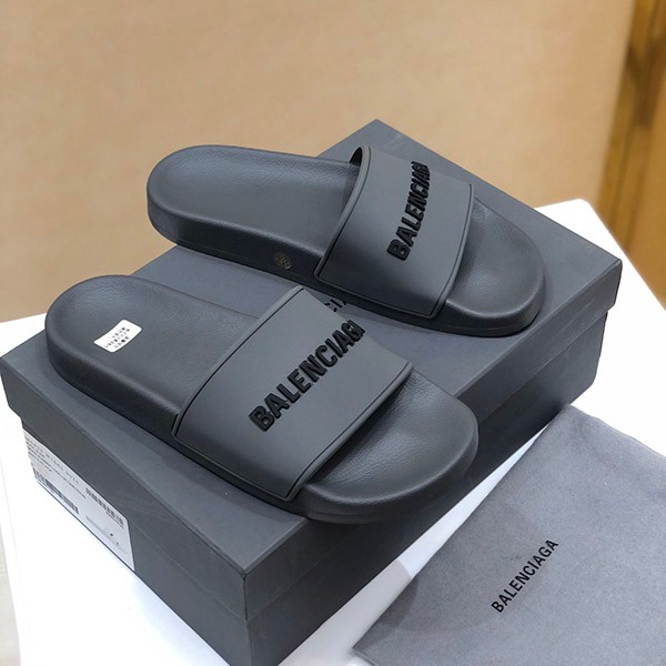 累積売上総額第１位！バレンシアガ スーパーコピー プール スライド サンダル bas95480高い品質