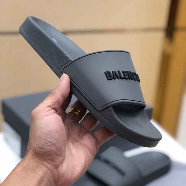 累積売上総額第１位！バレンシアガ スーパーコピー プール スライド サンダル bas95480最高級